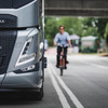 ボルボの歩行者と自転車を守る次世代安全システム