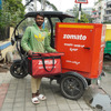 フードデリバリー大手の「zomato」でもMBSIの車両が活躍している