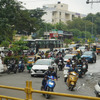 インド・バンガロール市内。バイクは重要な生活の足だ