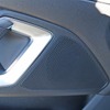 ブラムL165Sのミッドバスは薄型タイプなのが特徴。奥行き方向にあまり余裕がないこのクルマへの設置で活躍した。