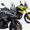 スズキ Vストローム1050（手前）とVストローム1050DE（奥）