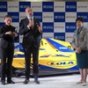 ドッズCEO（中）と小池知事
