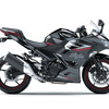 カワサキ Ninja400（メタリックスパークブラック×メタリックマグネティックダークグレー）