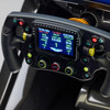アストンマーティンとカーブレーシングシミュレーターズが共同開発した最新のレーシングシミュレーター「AMR-C01-R」