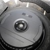 チョイスしたサブウーファーはブラムのCRS27A。スペアタイヤの内側スペースに設置できる円形ボディの設置しやすいモデルだ。