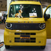 ディスコになった『N-VAN e:』はブースの入口で集客にも貢献。