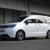 タナベ・サステックDF210　ホンダ・フリードe:HEV装着例（フロント：32mmダウン / リア：35mmダウン）