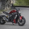 先代のXディアベル1260Sから6kgの軽量化を果たしたXディアベルV4。エンジン単体でもV2よりもV4の方が軽いとのこと。