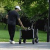 外部からの力を受けても、元の状態に戻り、方向は変わらない