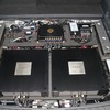 ラゲッジの床下スペースには整然とレイアウトされたパワーアンプ×2台とDSP、さらには電源系のパーツがひしめき合っている。