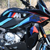 300万円台で手に入れられるホンモノの「M」、BMW『M 1000 XR』