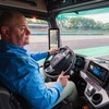 メルセデスベンツの新型電動トラック『eActros 600』が124.7kmをバック走行しギネス世界新記録達成