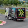 メルセデスベンツの新型電動トラック『eActros 600』が124.7kmをバック走行しギネス世界新記録達成