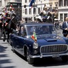イタリア共和国建国記念日の式典で、セルジョ・マッタレッラ大統領が大統領専用車のランチア『フラミニア』に乗車してパレード