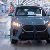 BMWの新車が工場内を完全自動運転、独レーゲンスブルク工場に導入