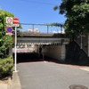 都区内最低？ 桁下制限1.6mの低いガード…JR越中島貨物線・北砂 画像