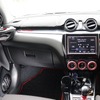 上質なグリルデザインを持つDS-SA1000を車内にインストールするだけでインテリアのイメージは大きく変わった。