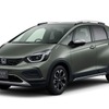 ホンダ『フィット』が一部改良、新価格は177万6500円から…「クロスター」の内外装カラー変更