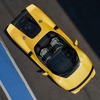 新型フェラーリ『テスタロッサ・スパイダー』登場にSNSでは“伝説のモデル”との比較も