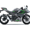 カワサキ Ninja 400 2026年モデル（メタリックマットグラファイトグレー×メタリックマグネティックダークグレー）