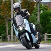 【ヤマハ NMAX155 試乗】「シフトボタン」でテンション爆上げ！電子制御CVTによる新感覚の走りとは…伊丹孝裕