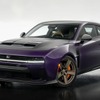 550馬力のマッスルカー『チャージャー』新型を純正用品でカスタム、カーボンパーツで攻撃的に…SEMA 2025 画像