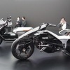 ホンダ EV Outlier Concept（手前）とEV Urban Concept（ジャパンモビリティショー2025）