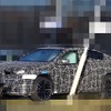 BMW iX4 市販型のプロトタイプ