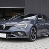 大きなクルマは好みでは無いことから、比較的コンパクトサイズでハイパフォーマンスなメガーヌRSをチョイスした。