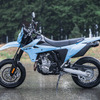 スズキ DR-Z4SM