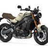 ヤマハ XSR900 2025年モデル(セラミックアイボリー)
