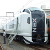 ［写真蔵］新型N'EX E259系…高尾駅で展示会