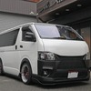 2台のハイエースを乗り継いでいる吉川さん。今回はオーディオにも車中泊にも力を入れるインテリアを作り上げた。