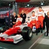 【新聞ウォッチ】F1は”走る広告塔”、トヨタ、全紙にF1マシンの全面広告