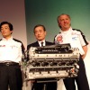 【新聞ウォッチ】F1は”走る広告塔”、トヨタ、全紙にF1マシンの全面広告