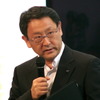 レクサスHS250h発表会での豊田社長（2009年7月）