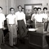 1950年代半ばの設計部造形課。写真の左から3人目が佐藤章蔵氏