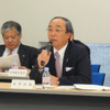 27日、決算発表会見での白井芳夫社長（写真＝池原照雄）