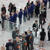 入場時には、パスを機械に読み込ませて1人ずつゲートを通り抜け