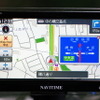青看板表示。地図はゼンリン製。通信契約期間中は地図更新も無料