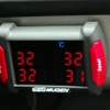 気圧だけでなく、タイヤ内温度のモニタリングも可能