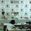 予選1-2を占めたトムスのロッテラーと大嶋（向かって左）は、会見場で待ちぼうけ。事態は混乱していた