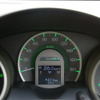 エコ運転中はメーターが緑に光る
