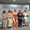 6人のポールシッター。左からGT300レース1の高木真一、同レース2の新田守男、GT500レース1のライアン、同レース2の松田次生、Fニッポン・レース1のコッツォリーノ、同レース2のロッテラー
