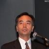 「ファインテック」では、参加企業による基調講演も実施。写真は2008年の同展示会にて、大画面液晶テレビと有機ELパネルの戦略を語るソニーの吉岡浩氏 「ファインテック」では、参加企業による基調講演も実施。写真は2008年の同展示会にて、大画面液晶テレビと有機ELパネルの戦略を語るソニーの吉岡浩氏