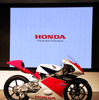 【ホンダ NSF250R 発表】Moto3用レーサーバイクを12月に発売