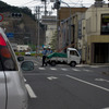 石巻市街中心部の信号機が復旧していない交差点では、愛知県警が交通整理を行っていた