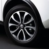日産 ジューク 16GT プレミアムホワイトパッケージ 専用17インチアルミホイール