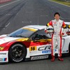 MUGEN CR-Z GT 参戦ドライバーの武藤英紀（左）と中嶋大祐