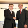 2011年3月、ジュネーブで会見を行ったライトフォーファーBMW会長と、ヴァランPSAプジョー・シトロエン会長